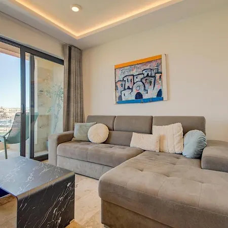 Modern Seafront Overlooking Valletta Apartment